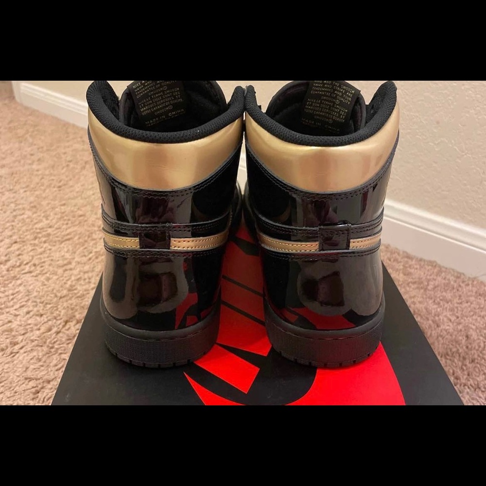 Jordan 1s - Picture 4 of 4